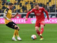 LOL竞猜平台 -包含赛地聚焦——德甲赛前热度飙升；法兰克福回应争议；管理层满意；轮换策略成焦点的词条