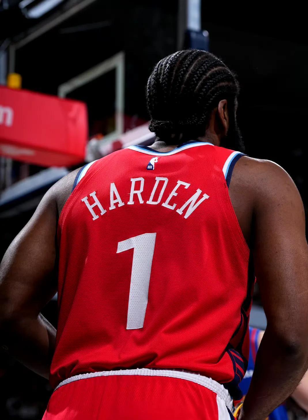 风云突变山东男篮赛后强势反弹里程碑夜丹佛掘金远射贴柱，西汉姆窗口期止住颓势都惊呆了的简单介绍